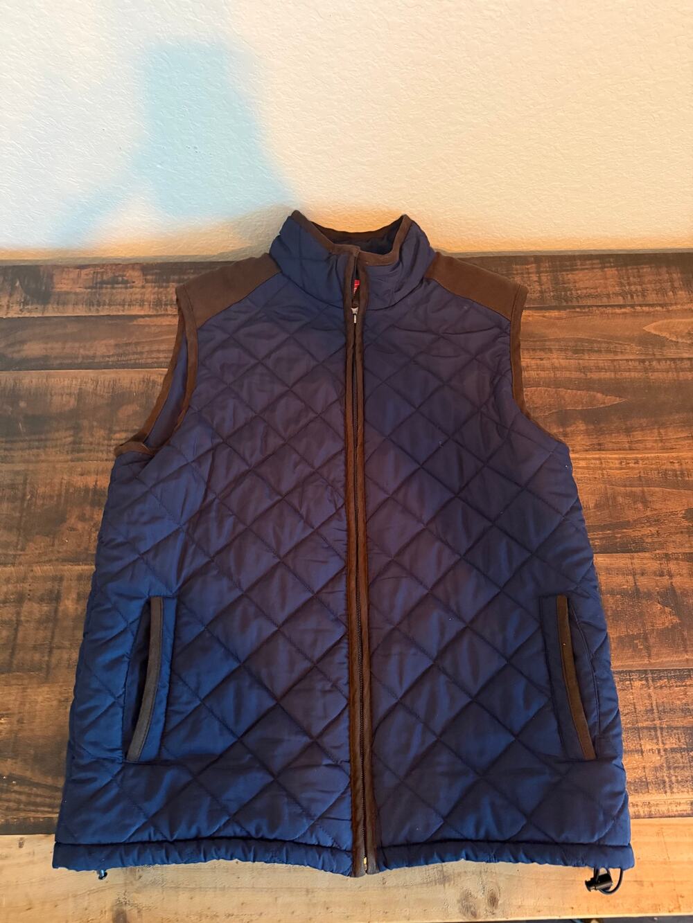 Coleman Men’s Quilted Puffer Vest Medium Navy Blue Brown Outdoor Full Zip